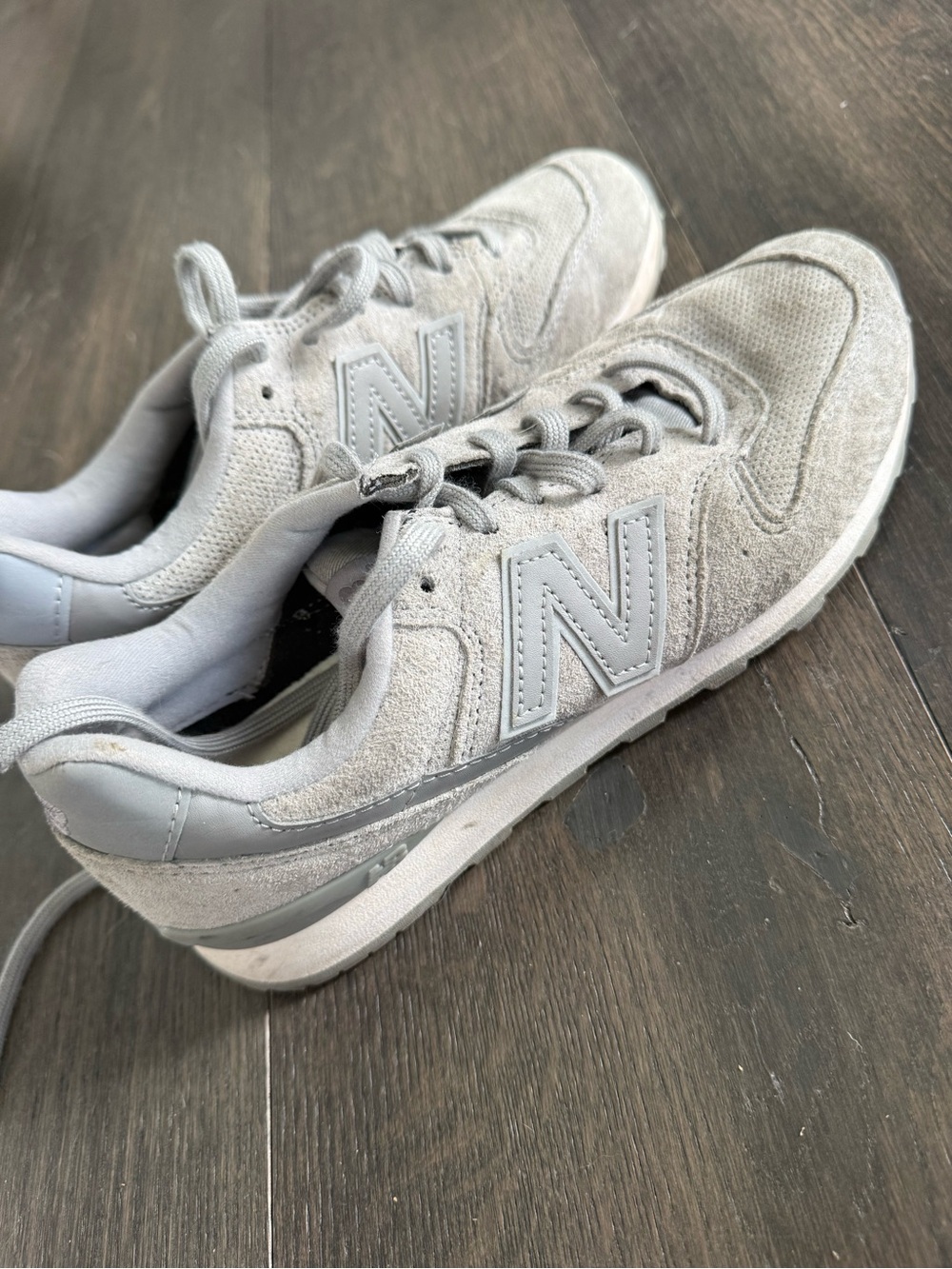 New Balance Sneakers in Light Gray Suede